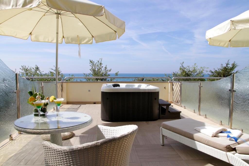 Hotel I Ginepri Marina di Castagneto Carducci Rum bild