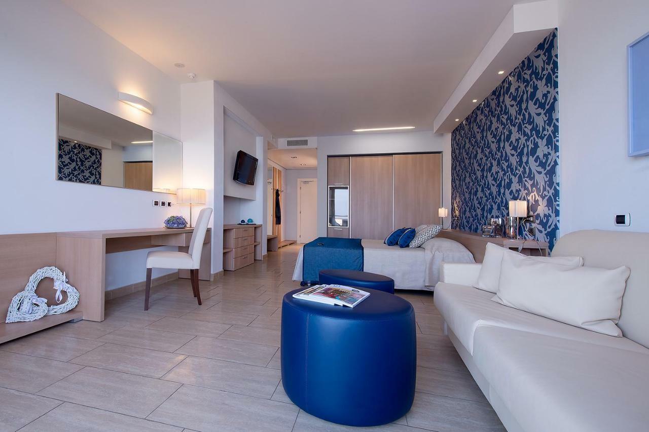 Hotel I Ginepri Marina di Castagneto Carducci Exteriör bild